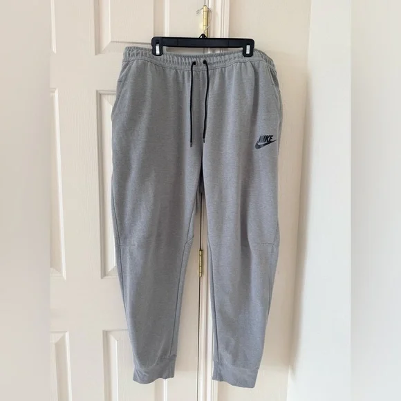 Nike XXL Hoodie and Jogger sweat pants - Picture 3 of 9